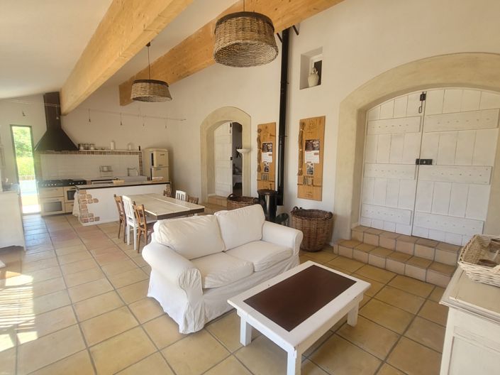 Image No.23-8 Bed Property for sale