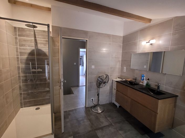 Image No.9-3 Bed House for sale