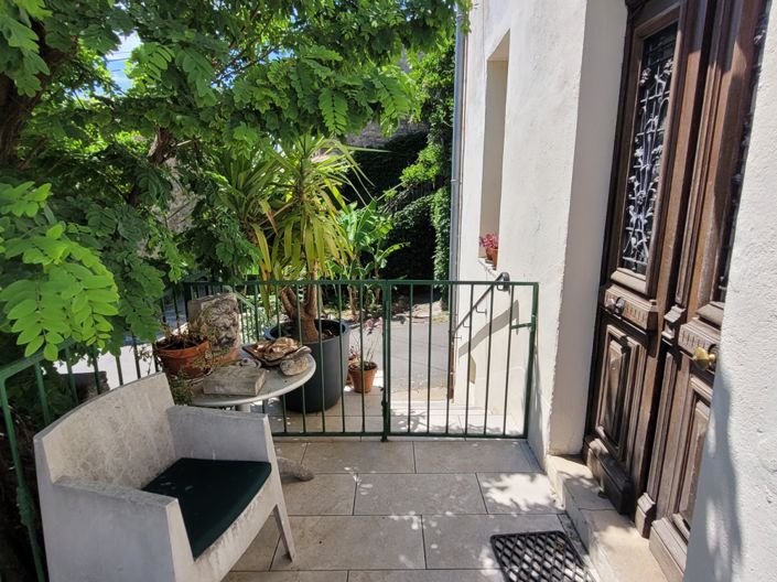Image No.8-3 Bed House for sale