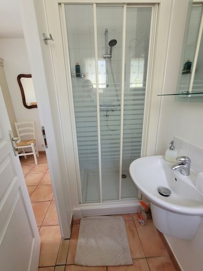 Image No.17-4 Bed Property for sale
