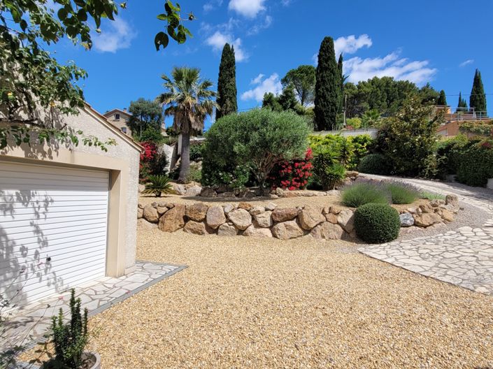 Image No.5-4 Bed Property for sale