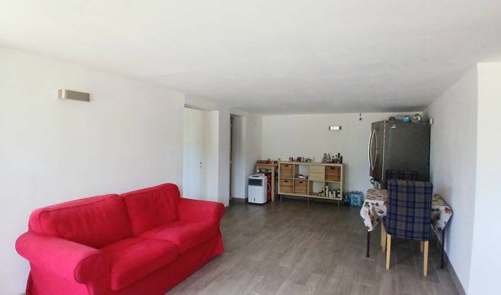 Image No.12-4 Bed House for sale