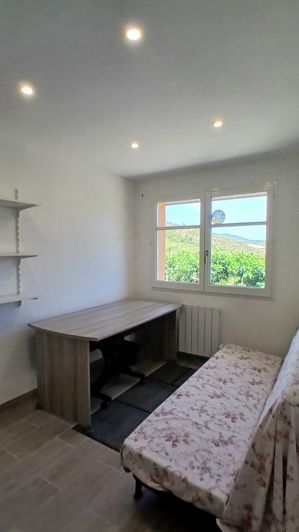 Image No.18-4 Bed House for sale
