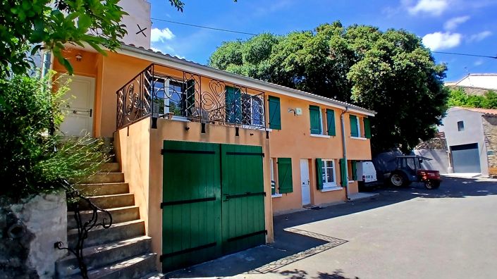 Image No.2-4 Bed House for sale