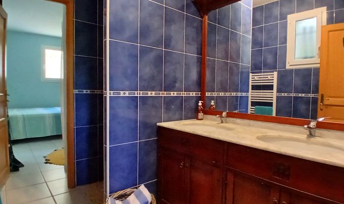 Image No.17-4 Bed Property for sale