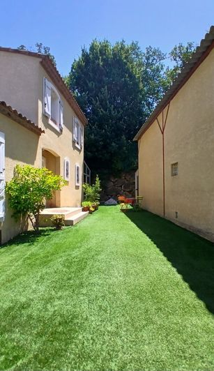 Image No.2-4 Bed Property for sale