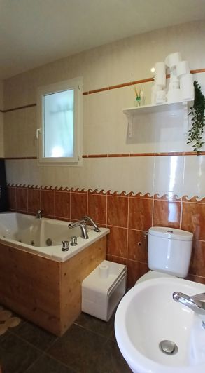 Image No.20-4 Bed Property for sale