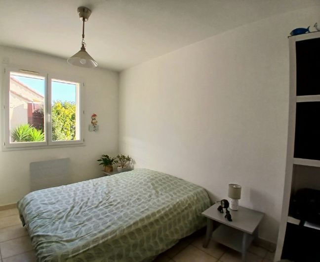 Image No.19-4 Bed House for sale