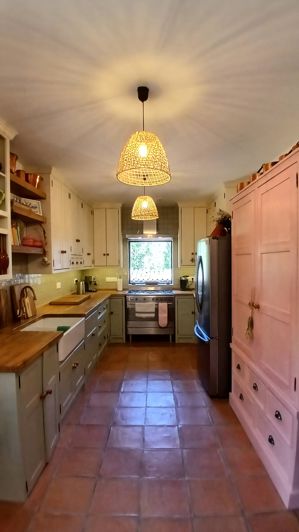 Image No.18-6 Bed Property for sale