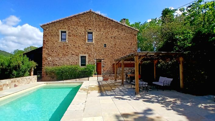 Image No.8-6 Bed Property for sale