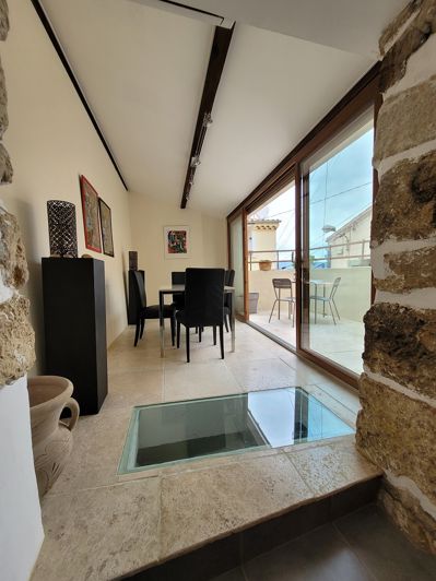 Image No.6-2 Bed House for sale