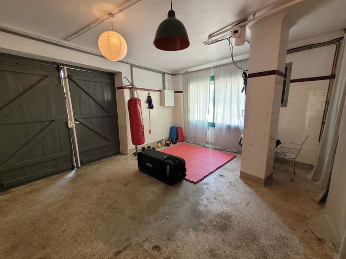 Image No.21-3 Bed House for sale