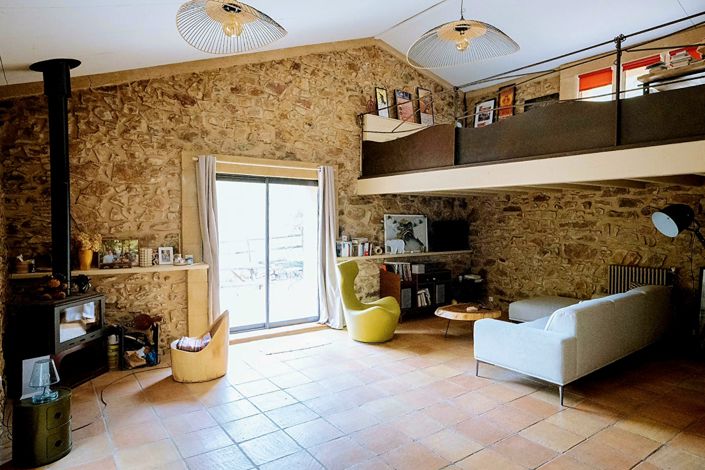 Image No.33-2 Bed Property for sale