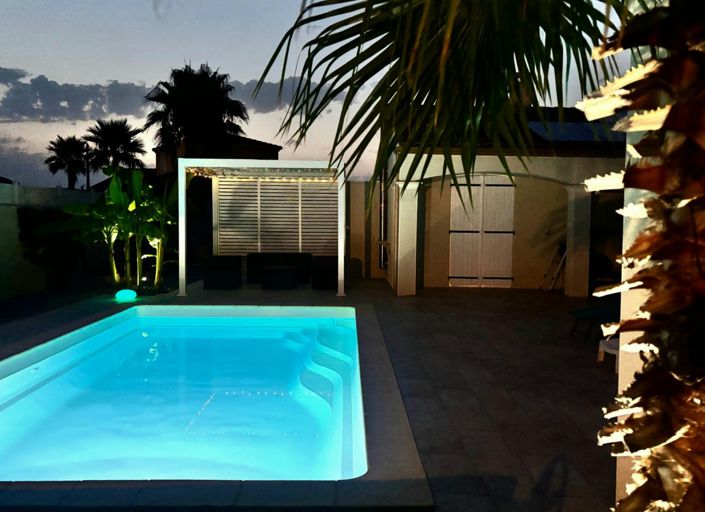 Image No.10-5 Bed Property for sale