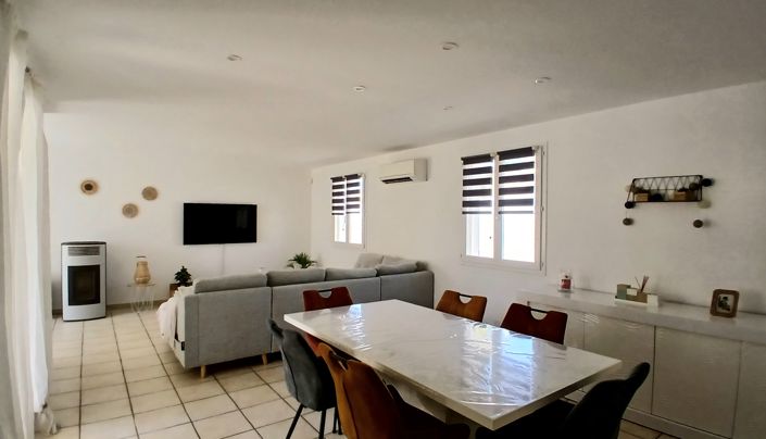 Image No.14-5 Bed Property for sale