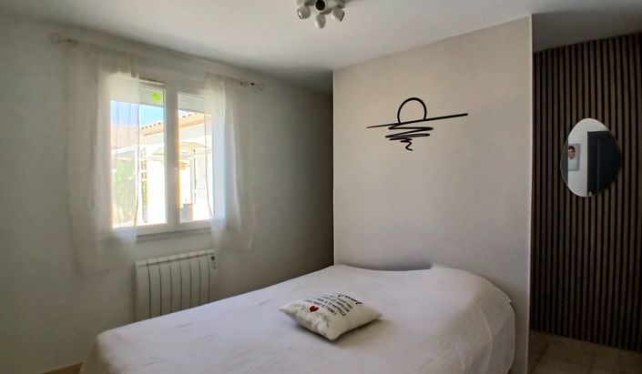 Image No.20-5 Bed Property for sale