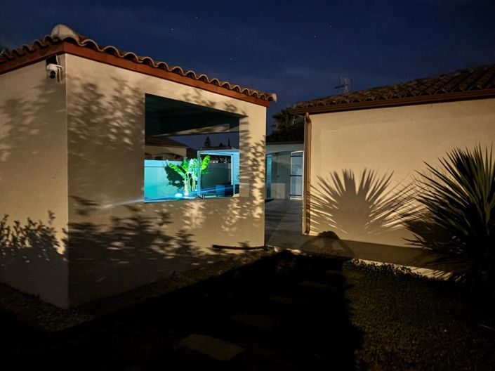 Image No.9-5 Bed Property for sale