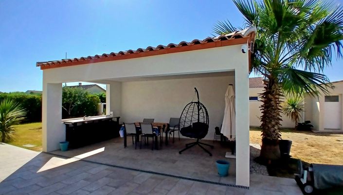 Image No.4-5 Bed Property for sale