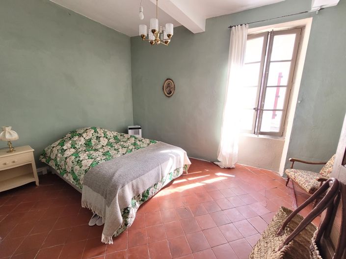 Image No.10-4 Bed House for sale