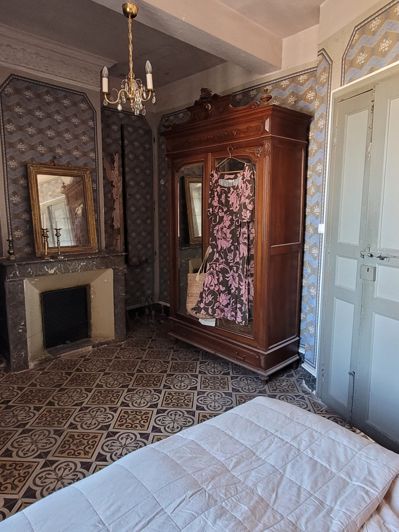 Image No.9-4 Bed House for sale