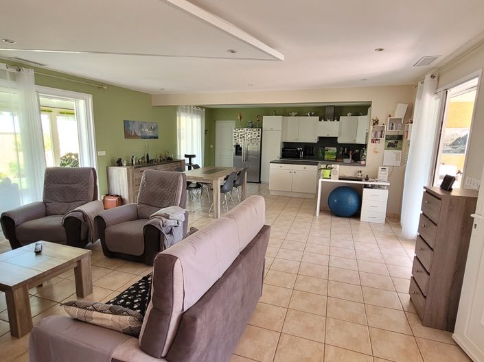 Image No.11-4 Bed Property for sale