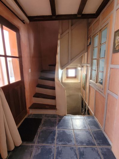 Image No.13-5 Bed House for sale