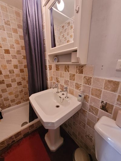 Image No.18-5 Bed House for sale