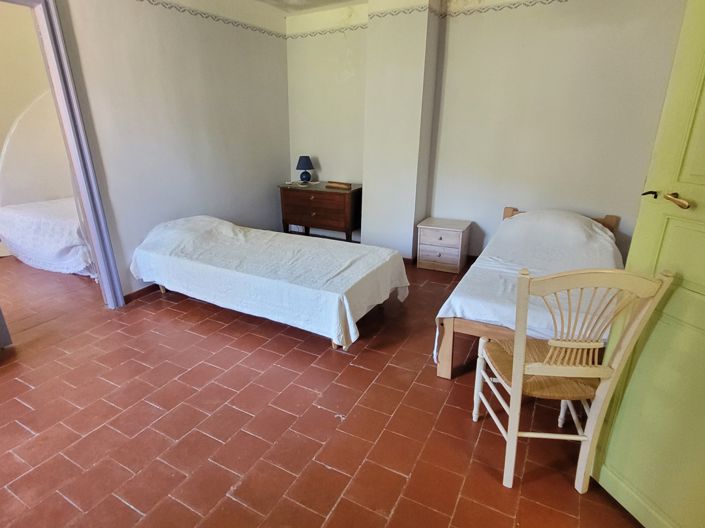 Image No.14-4 Bed House for sale