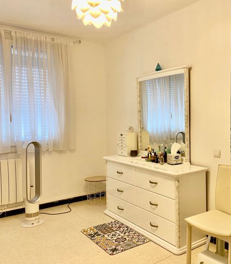 Image No.18-4 Bed House for sale