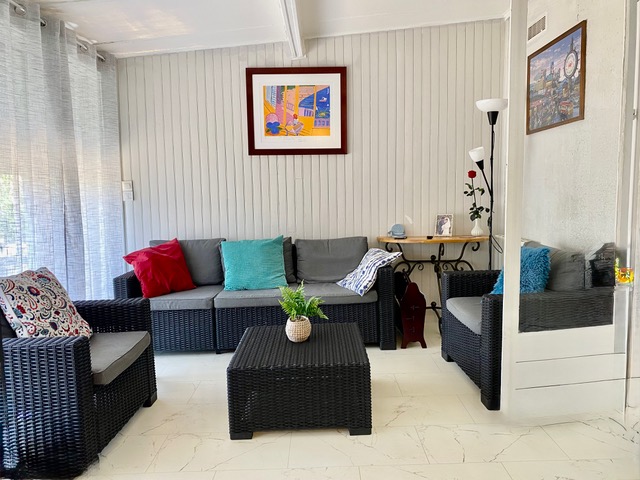 Image No.8-4 Bed House for sale