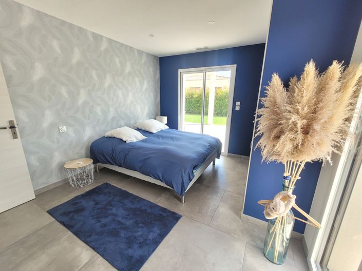 Image No.11-5 Bed Property for sale
