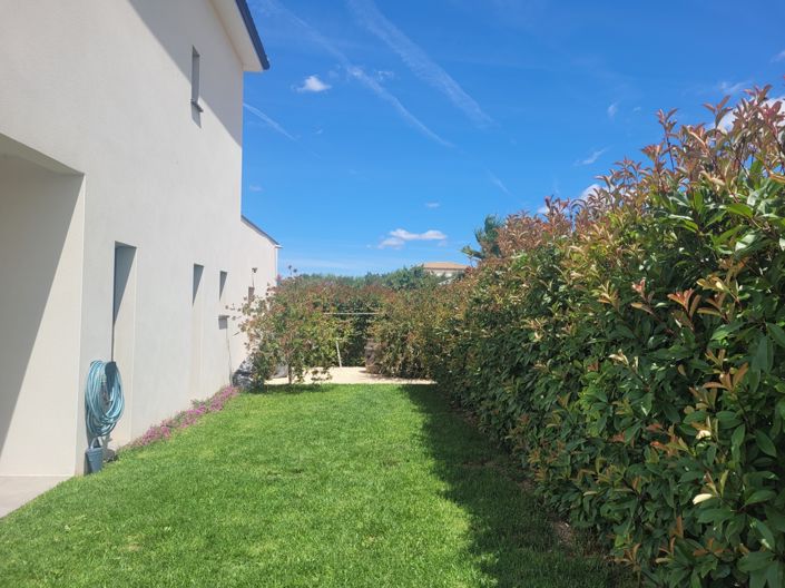Image No.5-5 Bed Property for sale