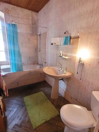 Image No.17-6 Bed House for sale