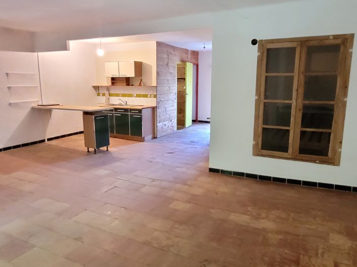 Image No.18-6 Bed House for sale