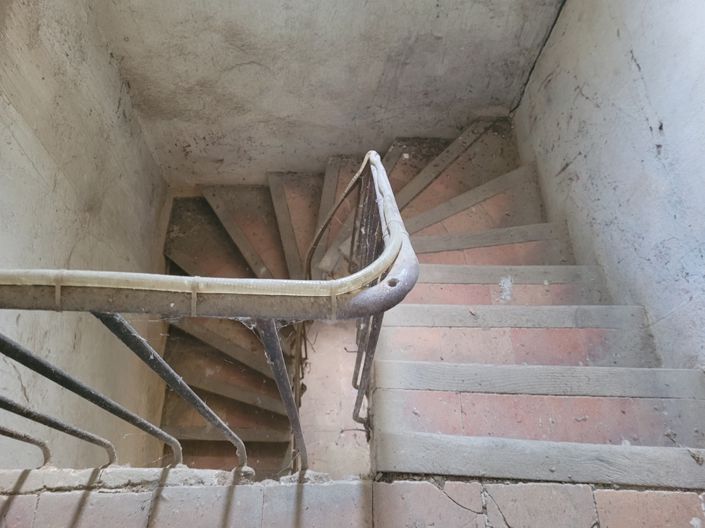 Image No.24-6 Bed House for sale