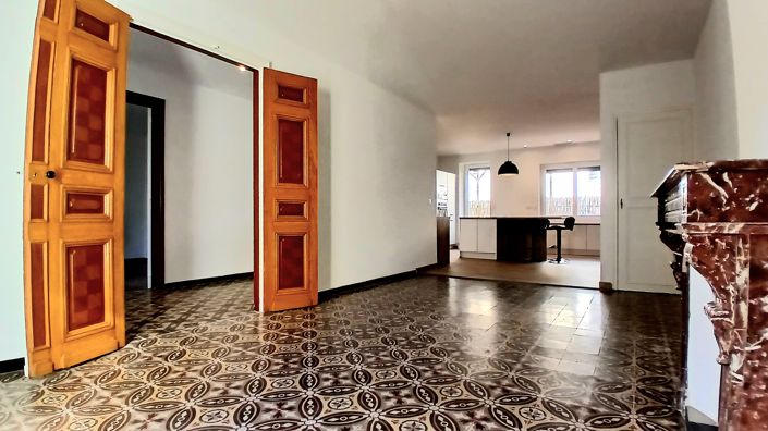 Image No.12-4 Bed House for sale