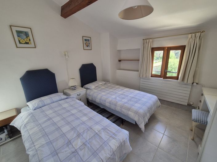 Image No.15-3 Bed House for sale
