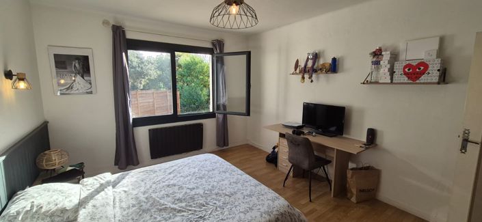 Image No.16-4 Bed Property for sale