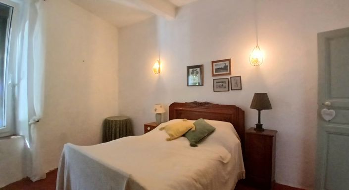 Image No.19-5 Bed House for sale