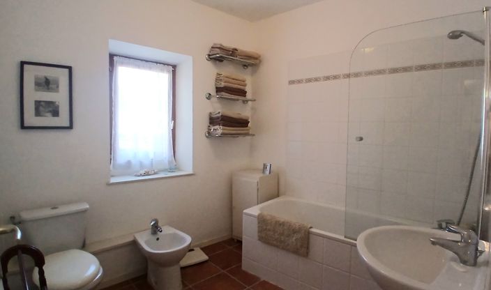Image No.24-5 Bed House for sale