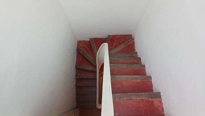Image No.9-5 Bed House for sale
