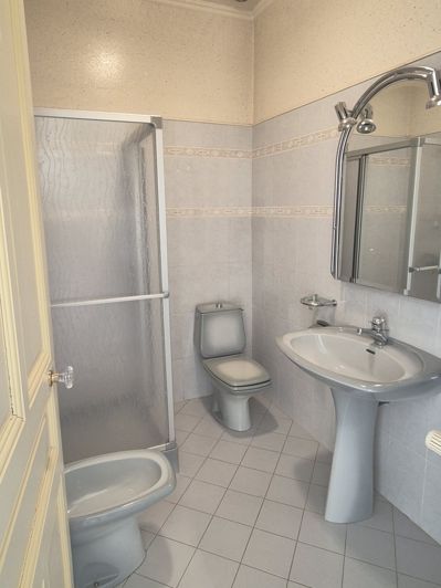 Image No.12-8 Bed House for sale