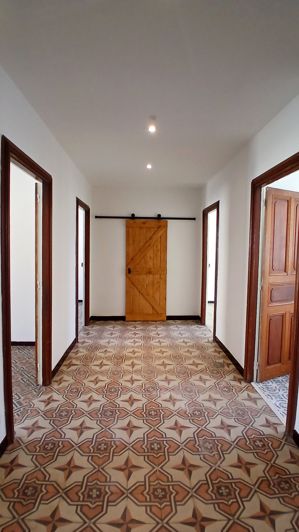 Image No.22-4 Bed House for sale