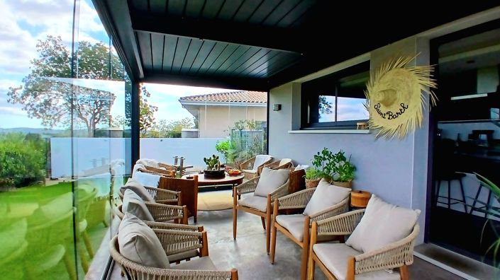 Image No.14-5 Bed Property for sale