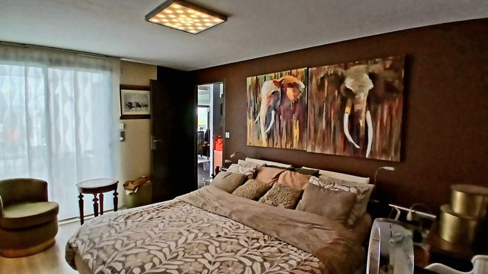 Image No.22-5 Bed Property for sale