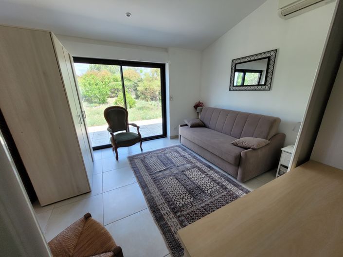 Image No.22-4 Bed Property for sale