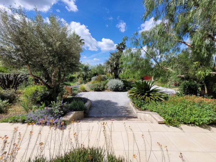 Image No.6-4 Bed Property for sale
