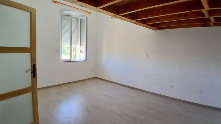 Image No.16-3 Bed House for sale