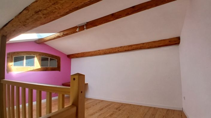 Image No.17-3 Bed House for sale