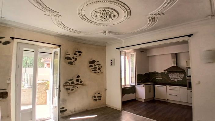 Image No.6-3 Bed House for sale